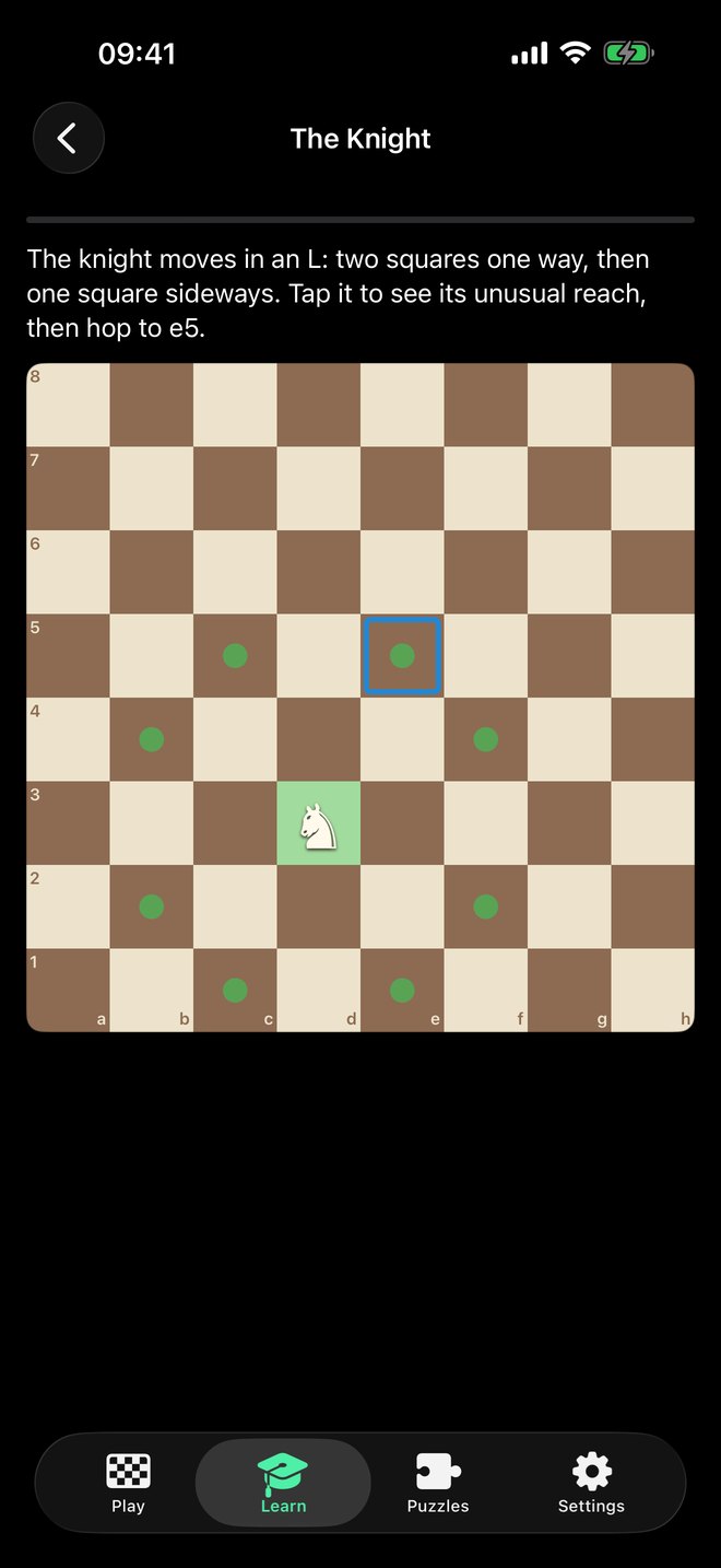 The Knight lesson in ChessMentor, with dots on every square the knight can reach